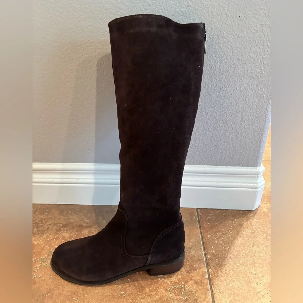 Single boot, Elegant Brown Suede Knee-High Women's Boot